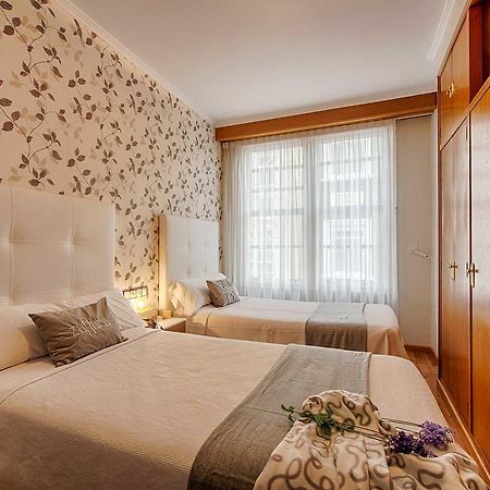 Hostal Zahara Ferrol Exteriör bild